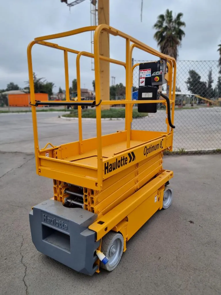 Plataforma tijera eléctrica compacta Haulotte Optimum 8 disponible en arriendo CF Rental Plataforma tijera eléctrica compacta Haulotte Optimum 8 disponible en arriendo CF Rental